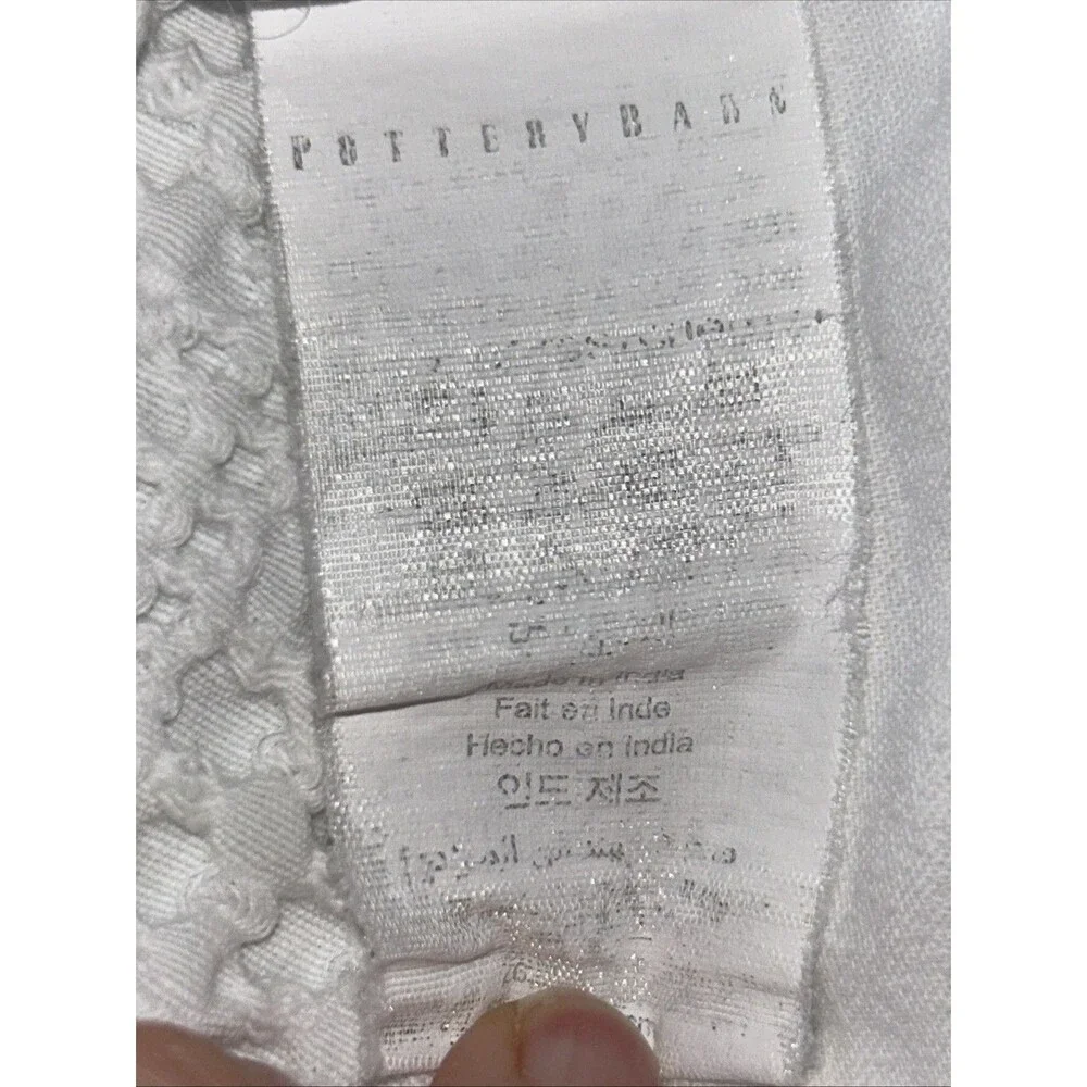 Pottery Barn Standard Pillow Sham 20x27 White Waffle Textured Knit